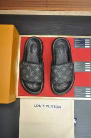 Picture of Louis Vuitton Slippers _SKULVsz38-45hnh0847876